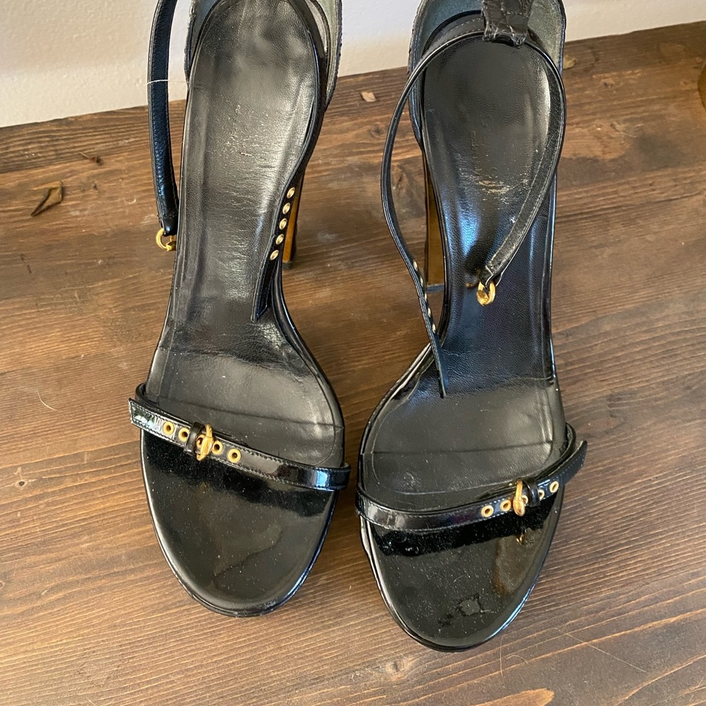 Gucci Ankle Strap Heels Black 39